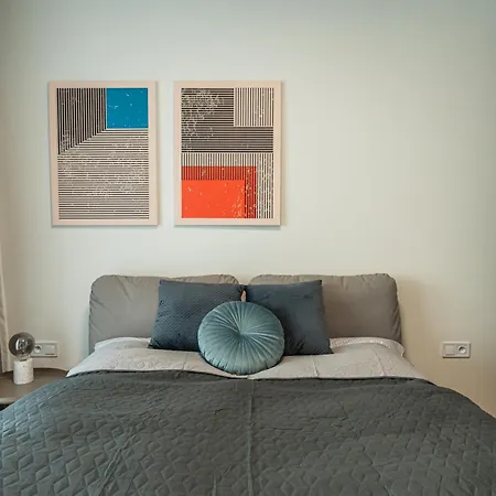 Luxury Center - Parking Included * Kösice