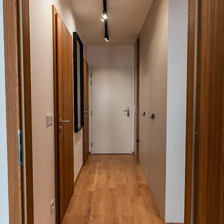 Luxury Center - Parking Included 公寓 科希策