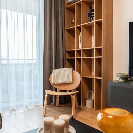 Luxury Center - Parking Included Apartment *