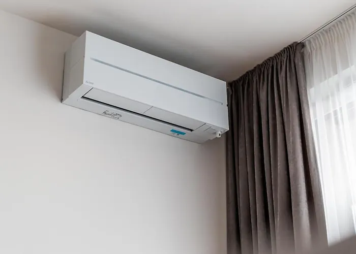 Luxury Center - Parking Included *