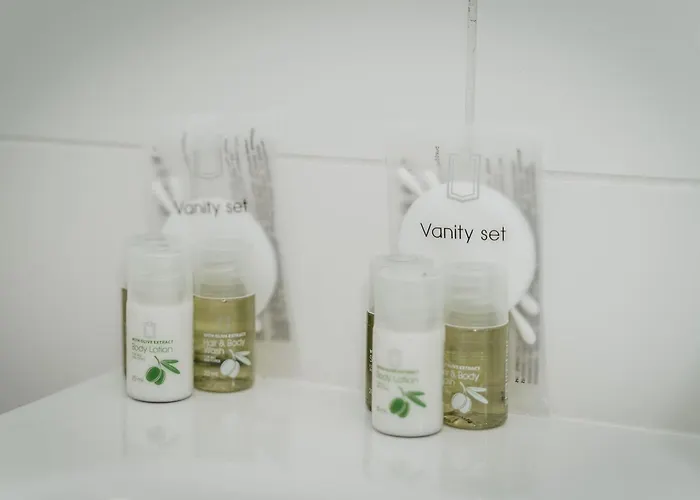 Luxury Center - Parking Included *