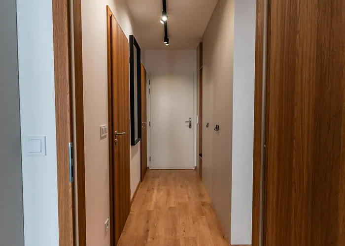 Luxury Center - Parking Included Apartamento Košice